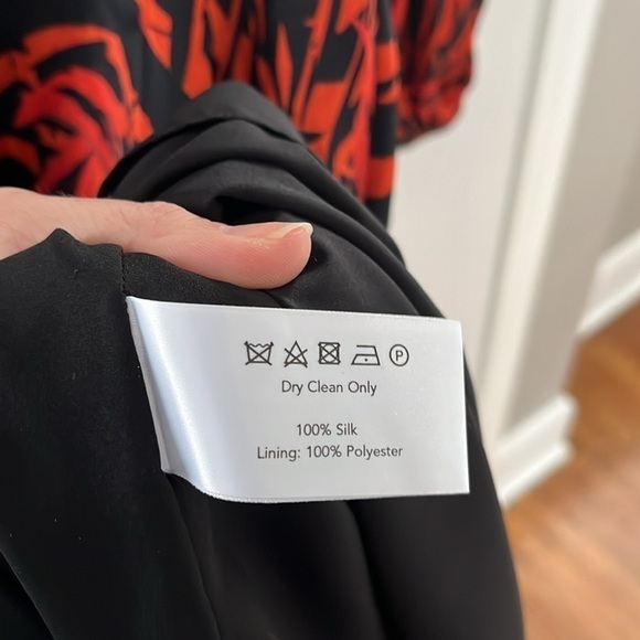 Borgo De Nor Elista black and red dress abstract bamboo and tiger stripe pattern - Picture 10 of 13